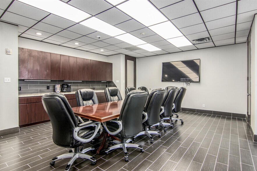 More Photos Of 601 Cien Rd, Kemah Unknown For Lease