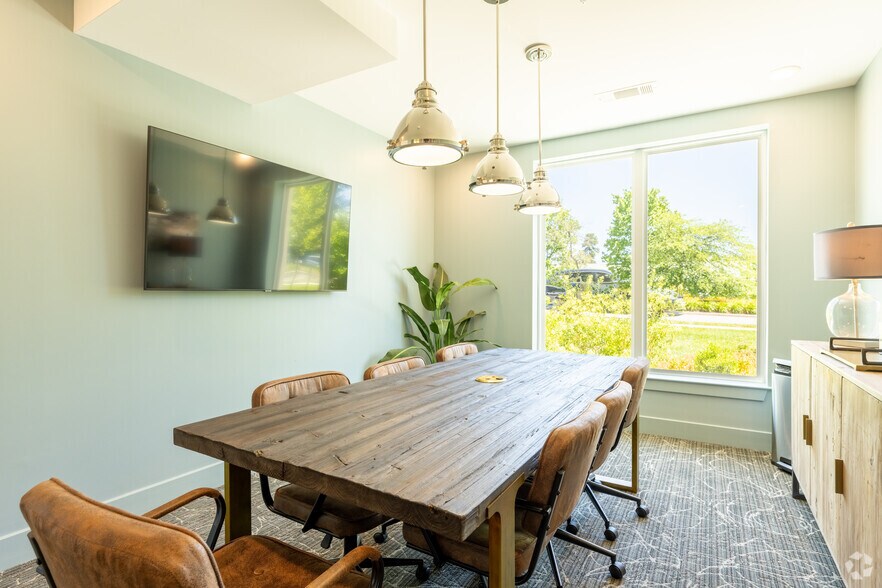 More Photos Of 10945 Nuckols Rd, Glen Allen Apartments For Sale