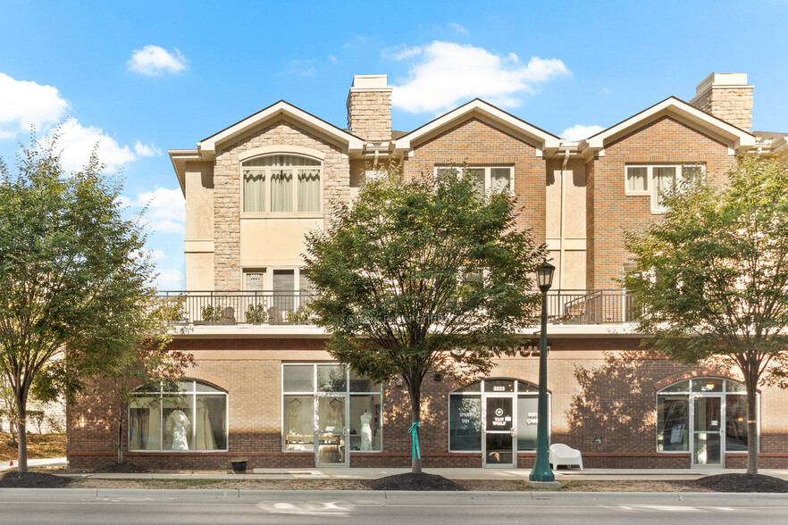 Primary Photo Of 3219-3233 Tremont Rd, Upper Arlington Storefront Retail Residential For Lease