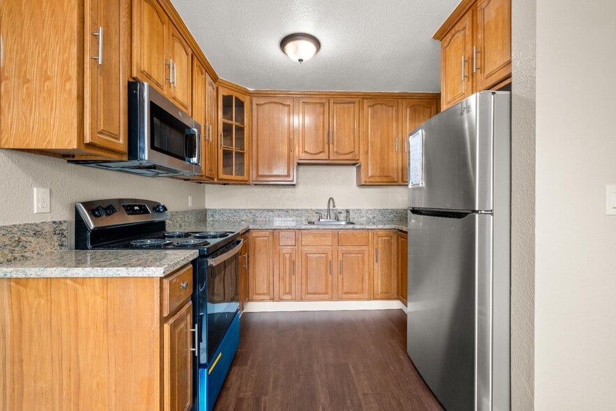 More Photos Of 2944 Del Paso Blvd, Sacramento Apartments For Sale