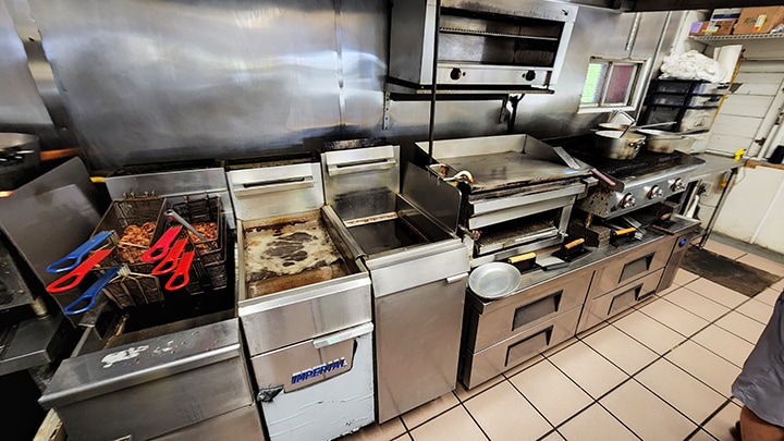 More Photos Of 302 Middle Rd, Blue Point Restaurant For Sale