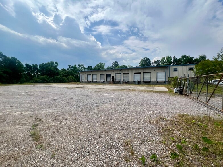 More Photos Of 3956 Goshen Industrial Blvd, Augusta Warehouse For Sale