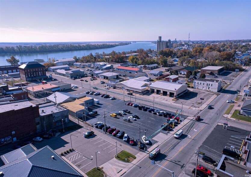 More Photos Of 311 W College Ave, Mount Vernon Auto Repair For Sale