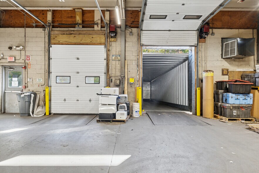 More Photos Of 122 Avenue of Industry, Waterbury Distribution For Sale