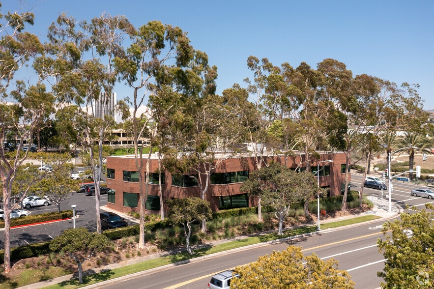 More Photos Of 280 Newport Center Dr, Newport Beach Medical For Lease