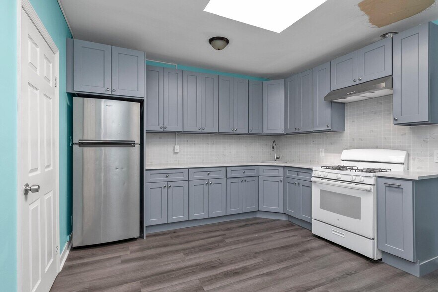 More Photos Of 13411 Liberty Ave, South Richmond Hill Storefront Retail Residential For Sale