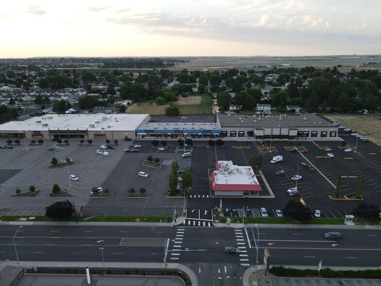 More Photos Of 3407 W Court St, Pasco General Retail For Sale