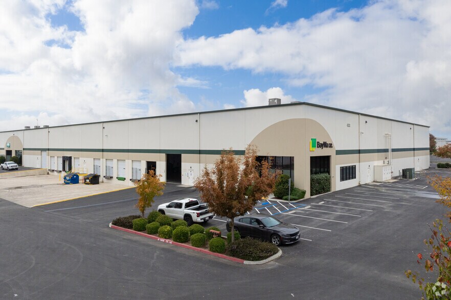 Primary Photo Of 4333 S Minnewawa Ave, Fresno Warehouse For Lease