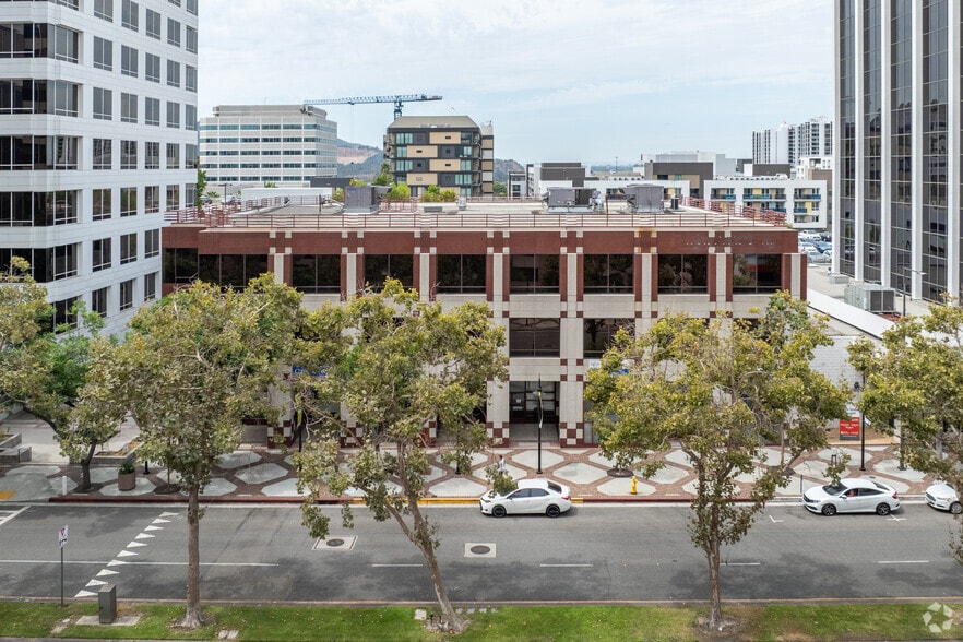 More Photos Of 525 N Brand Blvd, Glendale Office For Lease