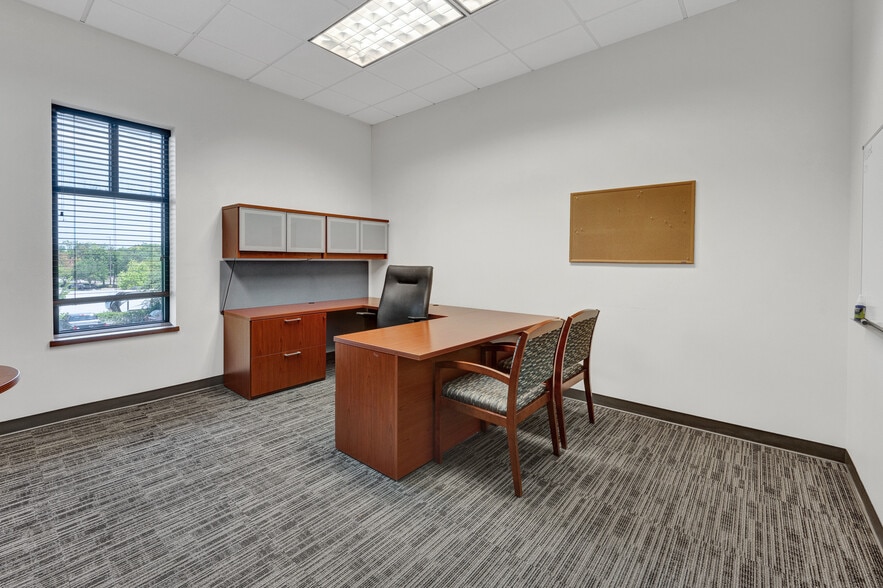 More Photos Of 4969 Centre Pointe Dr, North Charleston Office For Lease