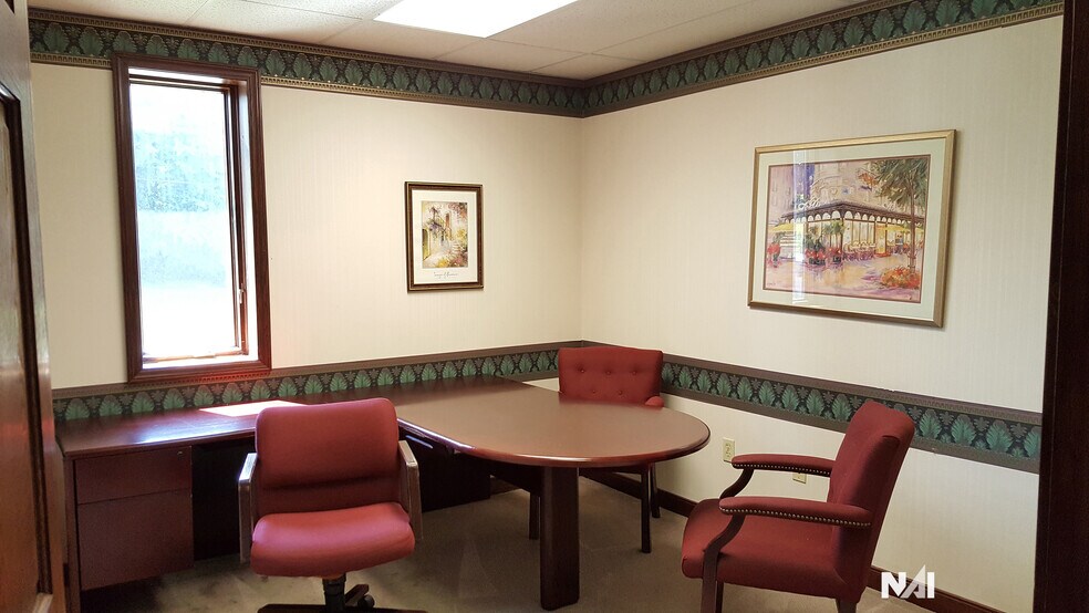 More Photos Of 2525 S Main St, Akron Office For Lease