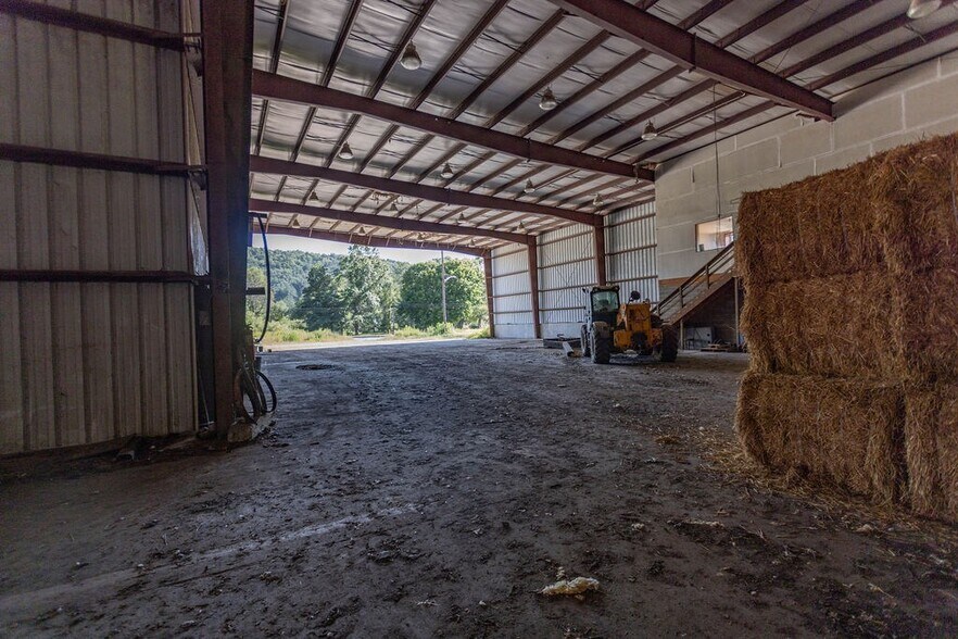 More Photos Of 398 Main St, Roulette Warehouse For Sale