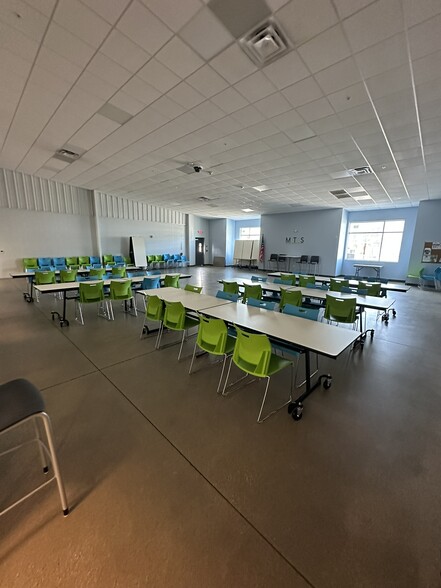 More Photos Of 7 S 12th St, Midland Schools For Lease