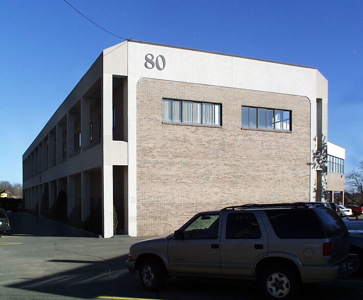 More Photos Of 80 Ferry Blvd, Stratford Office For Lease