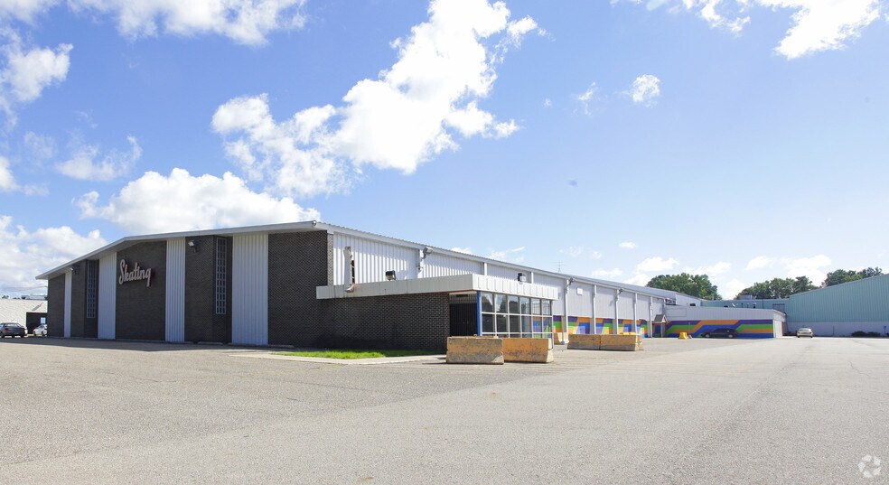 More Photos Of 2100 28th St SE, Grand Rapids Skating Rink For Lease