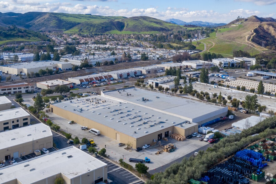 More Photos Of 45 W Easy St, Simi Valley Warehouse For Lease