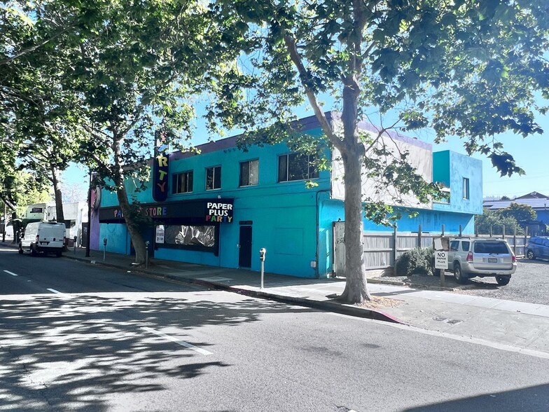 Primary Photo Of 1629 San Pablo Ave, Berkeley Freestanding For Sale