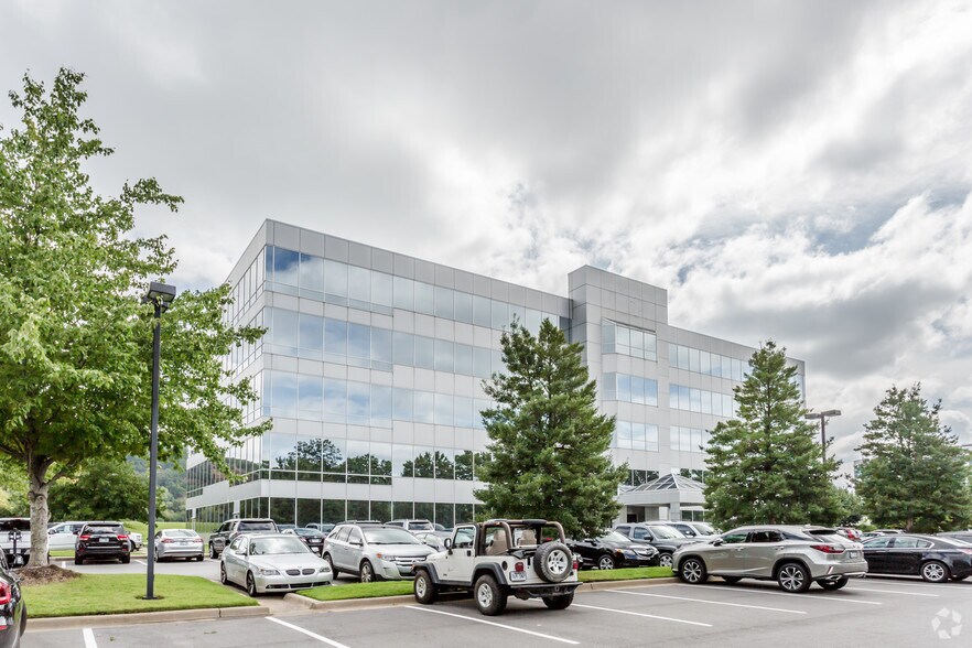 More Photos Of 100 River Bluff Dr, Little Rock Office For Lease