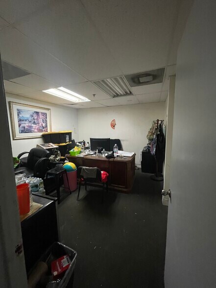 More Photos Of 5512 NW 161st St, Miami Lakes Warehouse For Lease