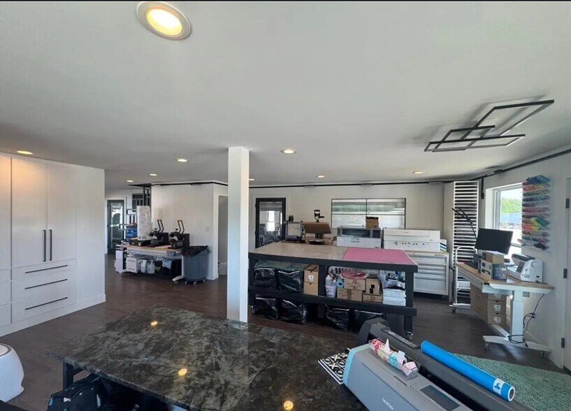 More Photos Of 19199 Quarry Rd, Warrenton Service For Sale