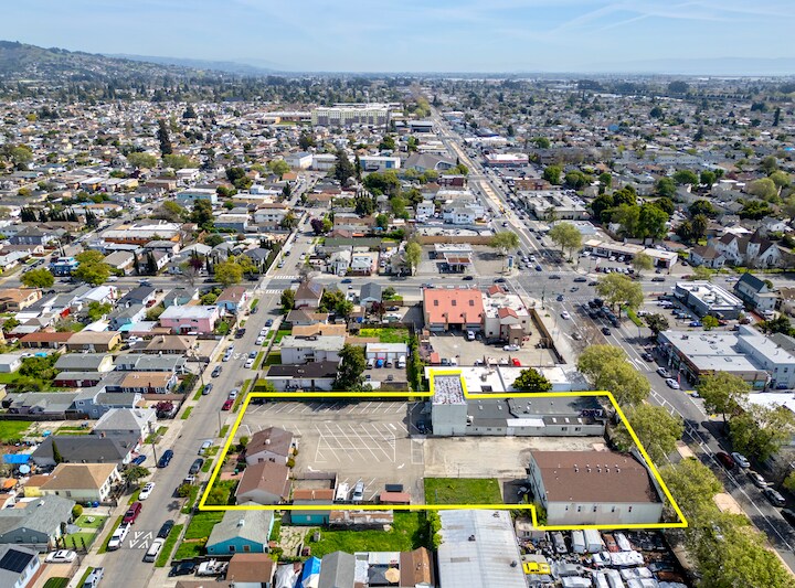 More Photos Of 9629 Holly St, Oakland Religious Facility For Sale