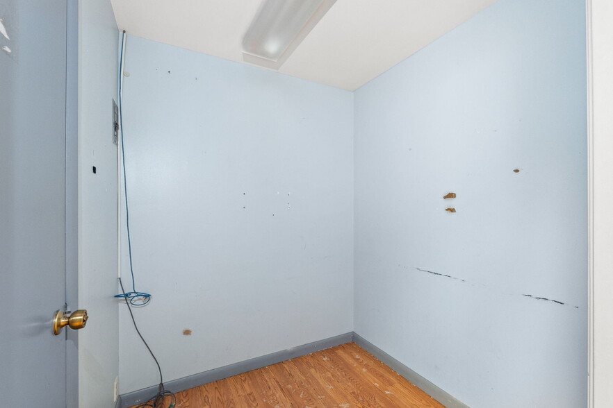 More Photos Of 215 W 6th St, Panama City Medical For Lease