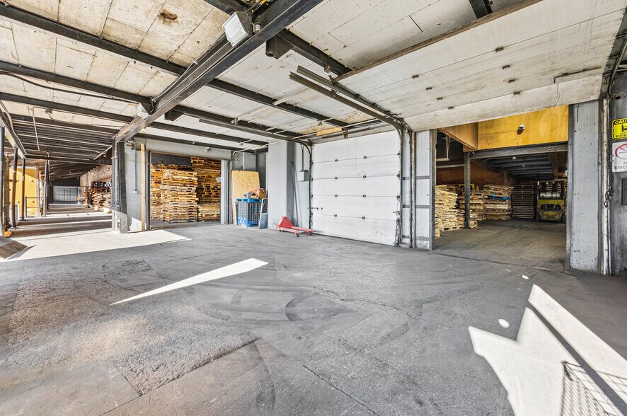 More Photos Of 227 West Ave, Albion Town Orleans Flex For Lease