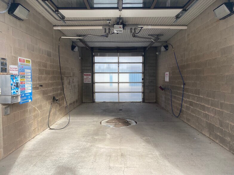 More Photos Of 1416 Center Ave, Oostburg General Retail For Sale