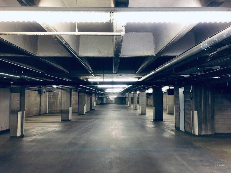 More Photos Of 2055 Albert St, Regina Office For Sale