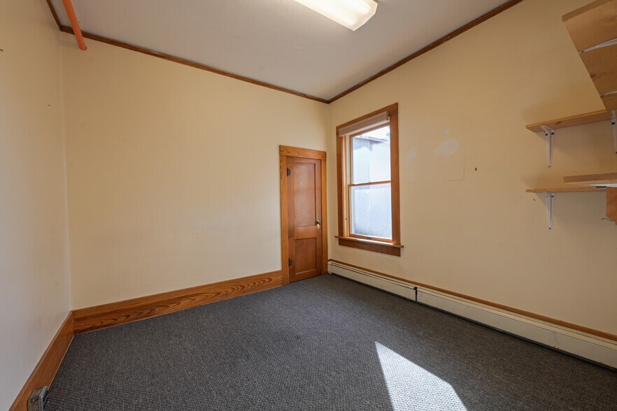More Photos Of 322 N Main St, Gunnison Office Residential For Sale