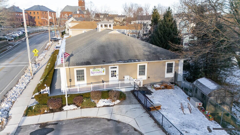 More Photos Of 36 Sparhawk St, Amesbury Daycare Center For Sale