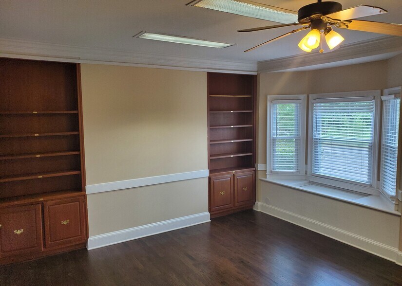 More Photos Of 2997 Johnson Ferry Rd, Marietta Office For Lease