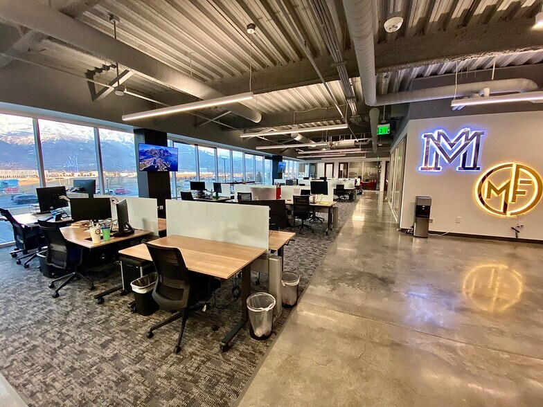 More Photos Of 1064 S North County Blvd, Pleasant Grove Office For Lease