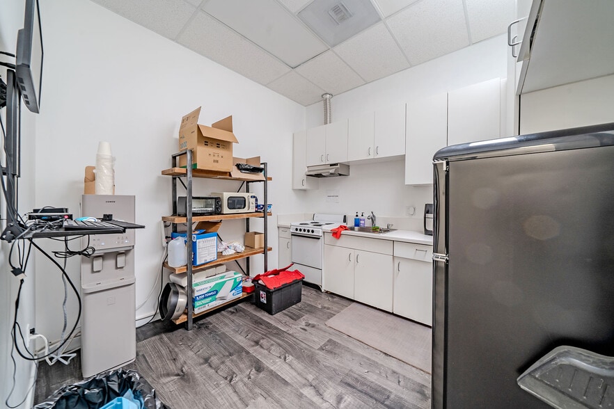 More Photos Of 5770 Anderson St, Vernon Manufacturing For Sale