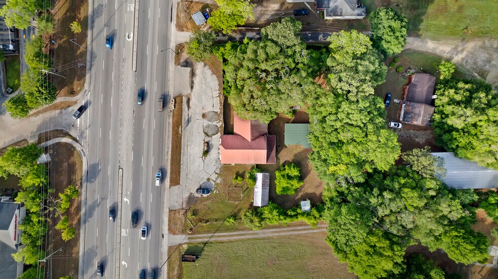 More Photos Of 2726 N Us-17 Hwy, Mount Pleasant Freestanding For Sale