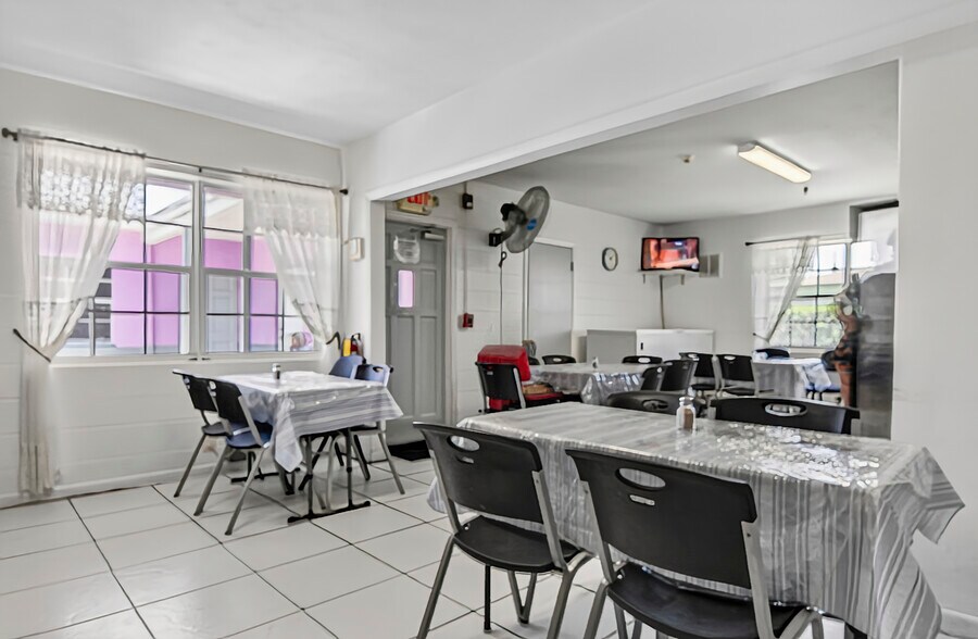 More Photos Of Blue Heron Blvd - 40 Bed Licensed Independent Living Facility, Riviera Beach Healthcare For Sale