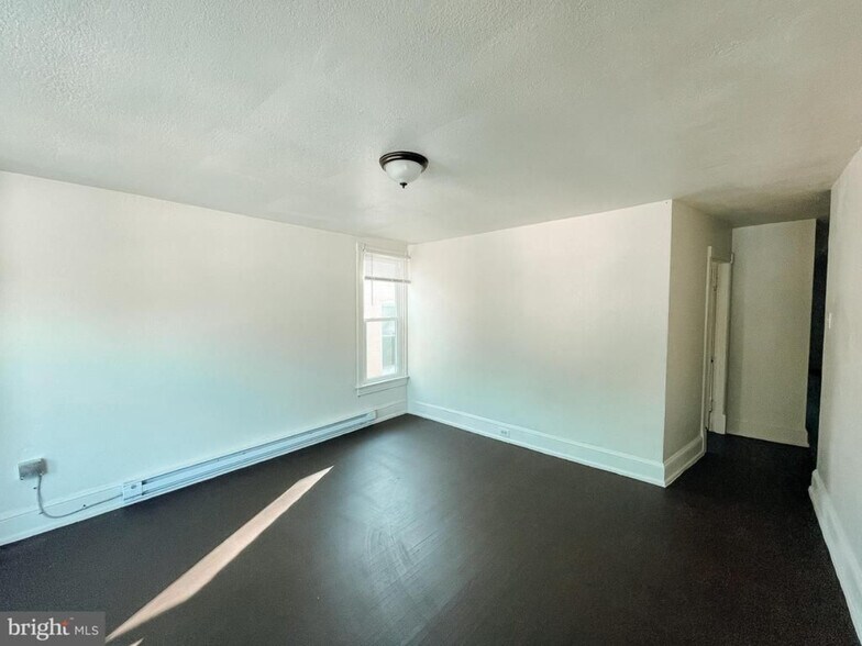 More Photos Of 228-230 Summit Ave, Hagerstown Apartments For Sale