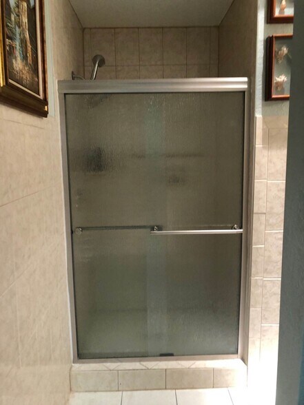 More Photos Of 2031 NW 22nd St, Pompano Beach Warehouse For Lease