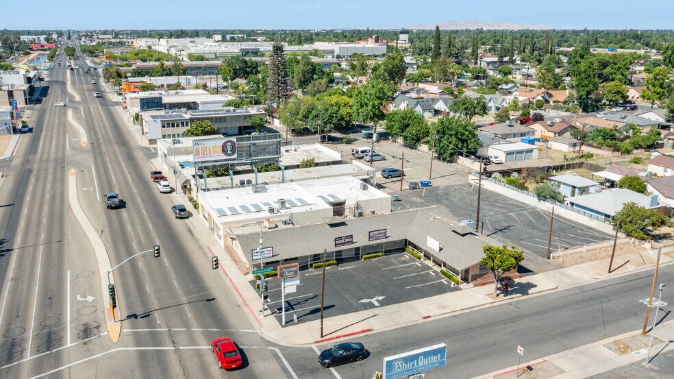 More Photos Of 2804 N Blackstone Ave, Fresno Office For Sale