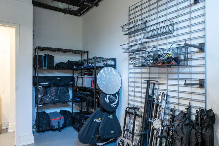 More Photos Of 3145 Mount Vernon Ave, Alexandria Office For Sale