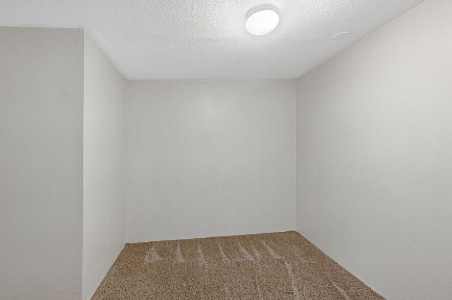 More Photos Of 1776 Jay St, Lakewood Apartments For Sale