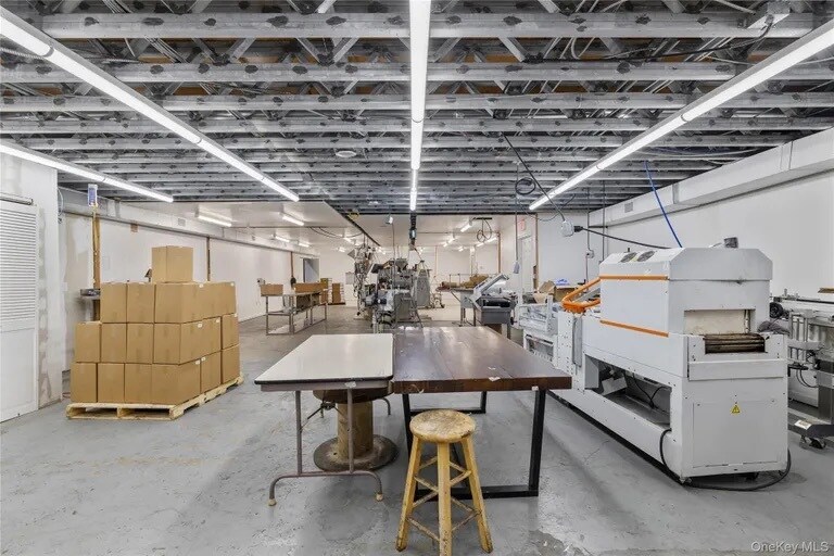 More Photos Of 380 NY-210, Stony Point Warehouse For Lease