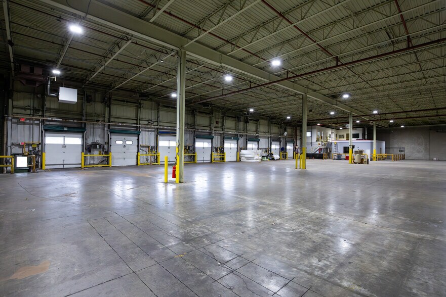 More Photos Of 49 Geyser Rd, Saratoga Springs Manufacturing For Lease