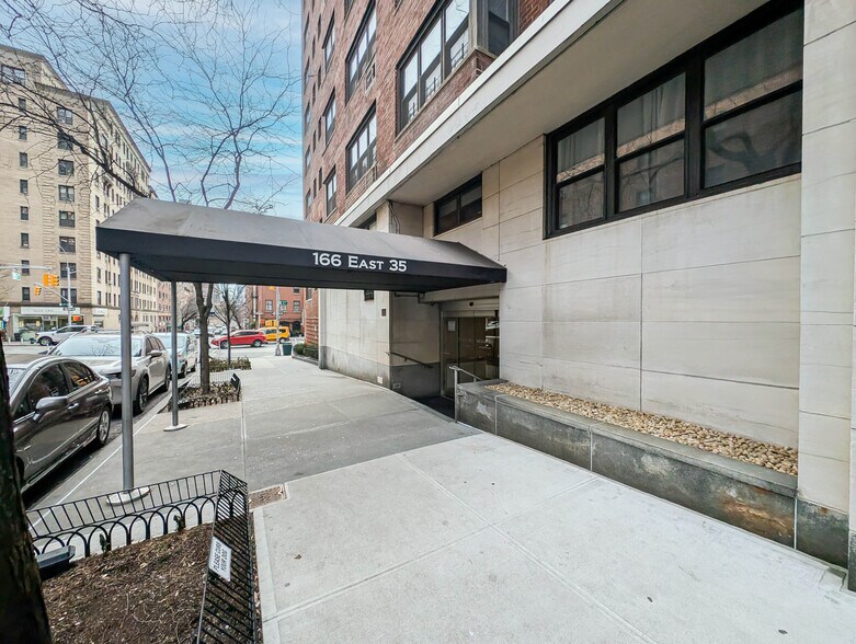 More Photos Of 166 E 35th St, New York Apartments For Lease