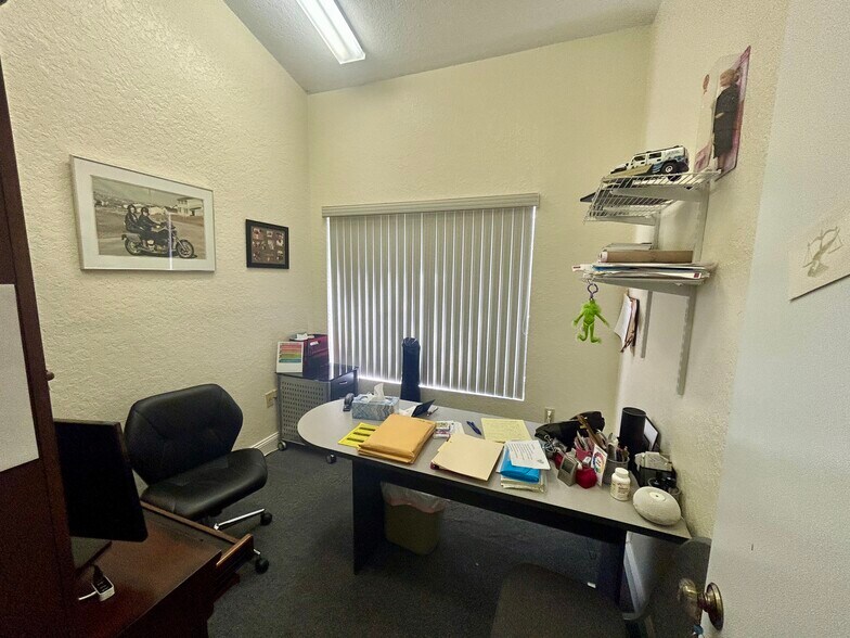 More Photos Of 5939 Virginia, New Port Richey Medical For Sale