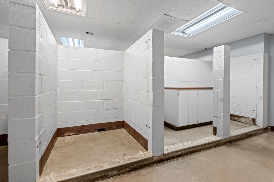 More Photos Of 5620 Rowlett Rd, Rowlett General Retail For Sale