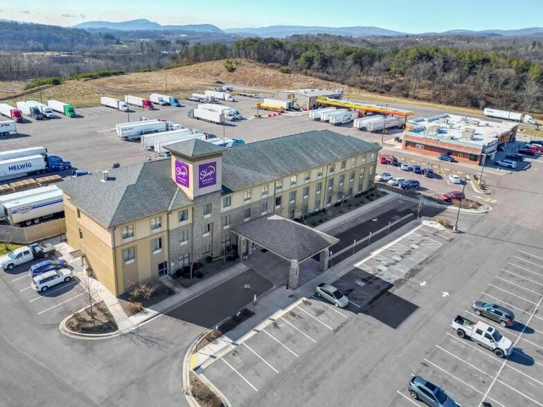 More Photos Of 13320 Ali Ghan Rd NE, Cumberland Hotel For Sale