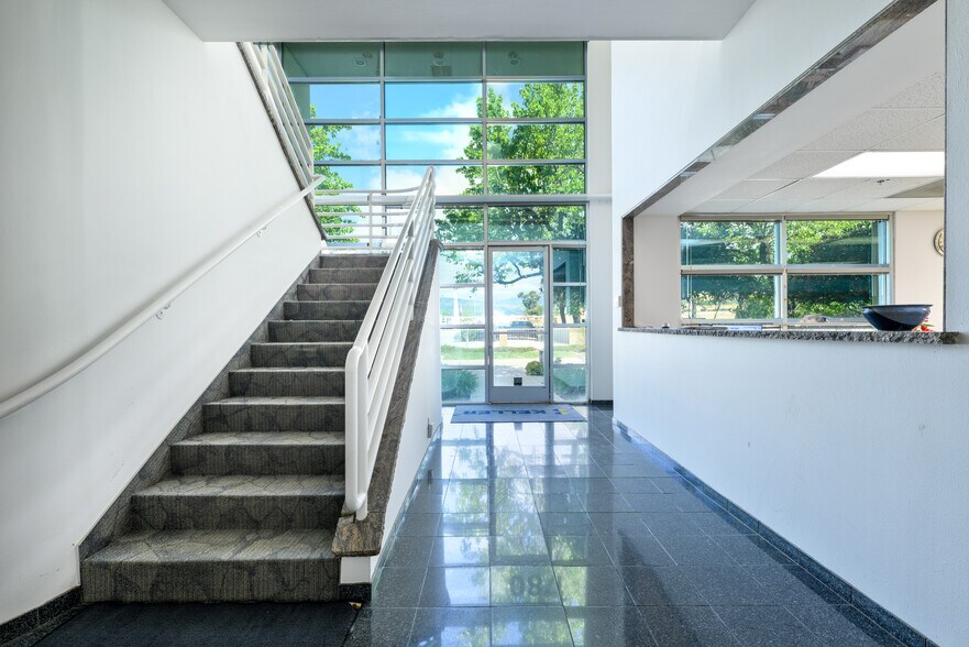 More Photos Of 1780 E Lemonwood Dr, Santa Paula Manufacturing For Lease