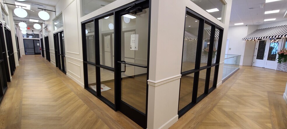 More Photos Of 285 Liberty St, Salem Storefront Retail Office For Lease