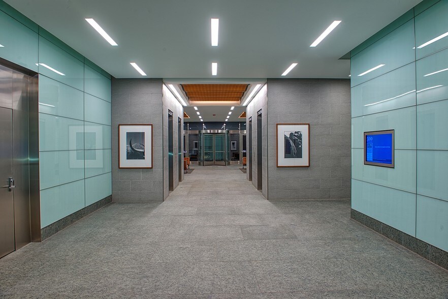 More Photos Of 500-550 W Texas Ave, Midland Office For Lease